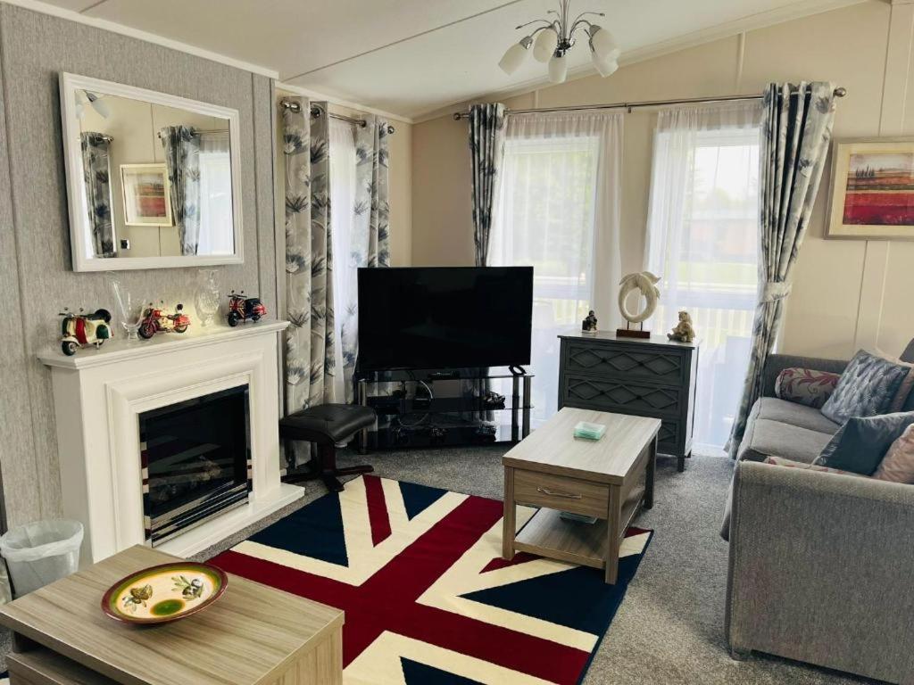 Ashworth Lodge With Hot Tub Barmby on the Moor Quarto foto