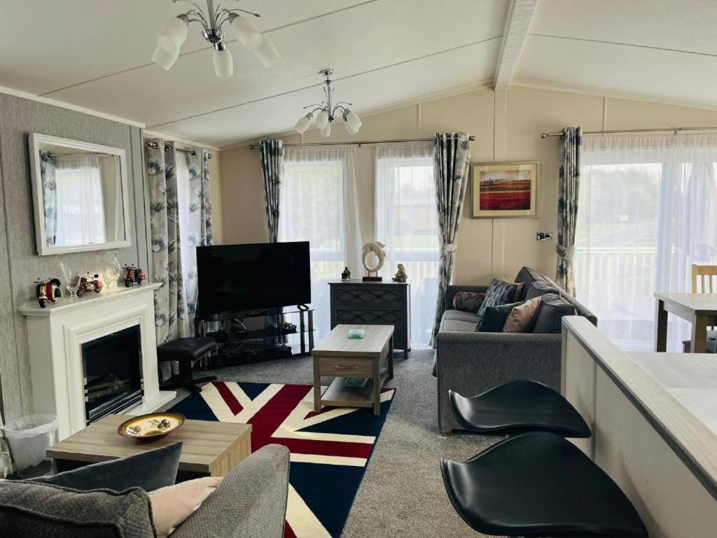 Ashworth Lodge With Hot Tub Barmby on the Moor Quarto foto