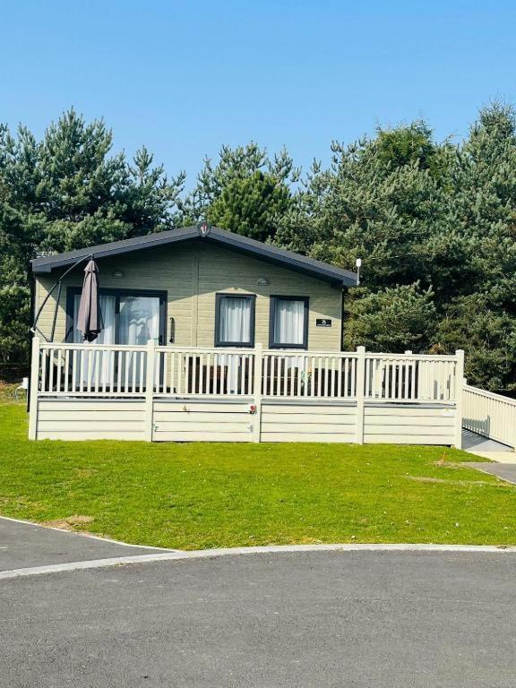 Ashworth Lodge With Hot Tub Barmby on the Moor Quarto foto
